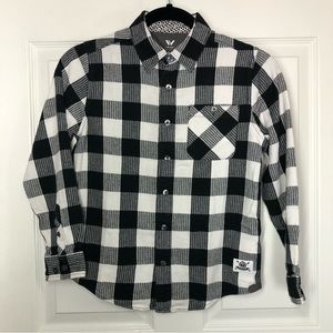 Boy’s Buffalo Plaid Button Down Classic Fit Flannel Shirt Size Medium.
